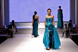 北京婚博会上国际婚纱礼服流行时尚发布会 北京婚博会上国际婚纱礼服流行时尚发布会