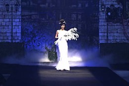 杭州婚博会现场国际婚纱礼服流行时尚发布